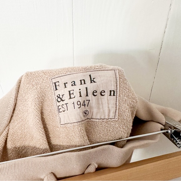 Frank & Eileen Donegal Unforgettable Skirt Triple Fleece Sand Size Small - Picture 4 of 7